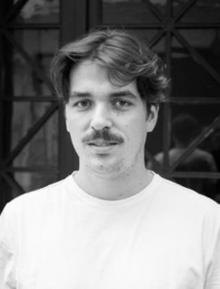 Modérateur : <br>Théo Nepipvoda