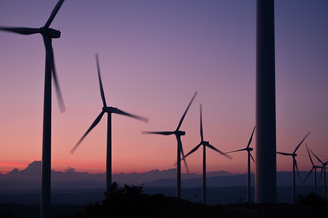 windmills-984137 640